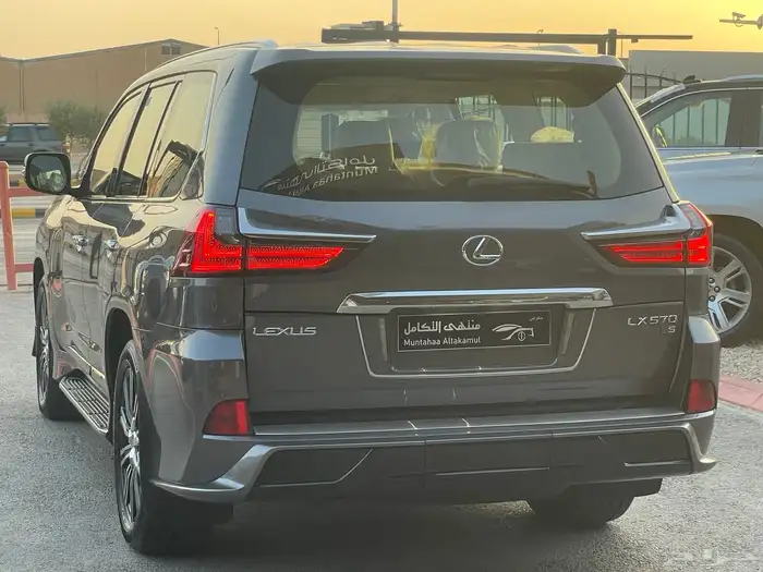 لكزس LX570 2020 ممشى 20 الف شرط 5