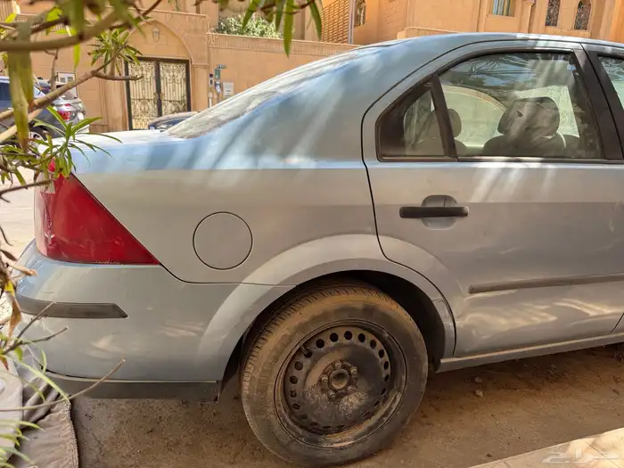فورد مونديو 2004 بدون مكينة 4