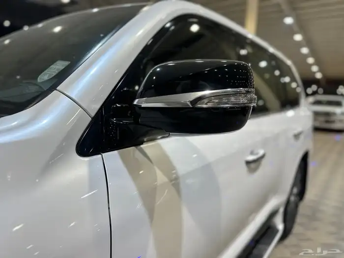 جيب لكزس LX570 سبورت 2020 فطيمي على الشرط 6