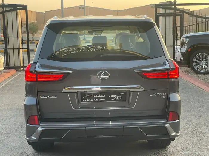 لكزس LX570 2020 ممشى 20 الف شرط 2
