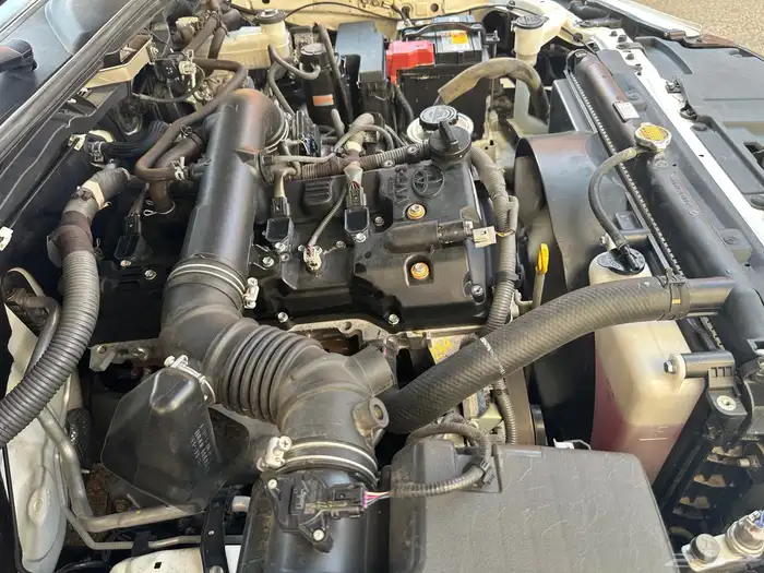 تم البيع هايلوكس 2016 غمارتين دبل مخزنة تم البيع 28