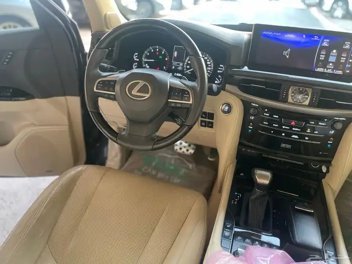 لكزس LX570 2020 ممشى 20 الف شرط 30
