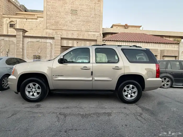 يوكن 2009 نظيف جدا بدي وكاله 1
