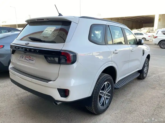 فورد ايفرست 2025 xls بنزين سعودي مع ضمان و صيانه مجانيه 3