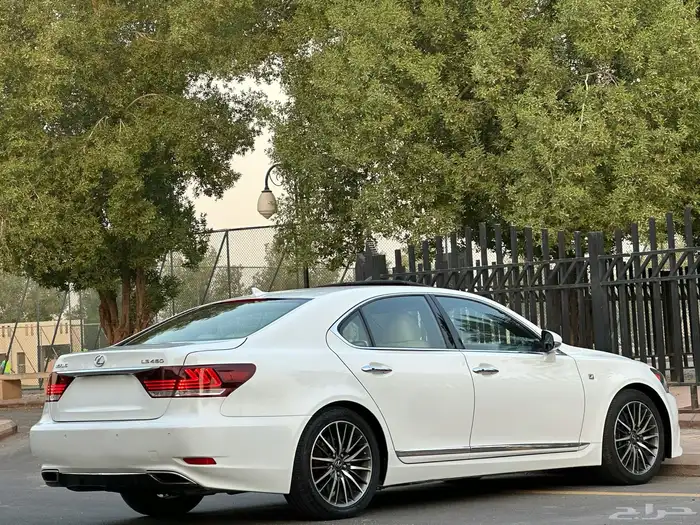 لكزس LS460 موديل 2013 سعودي اسبورت 11