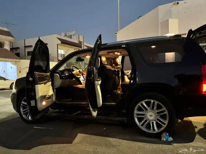 CADILLAC ESCALADE PLATINUM 3