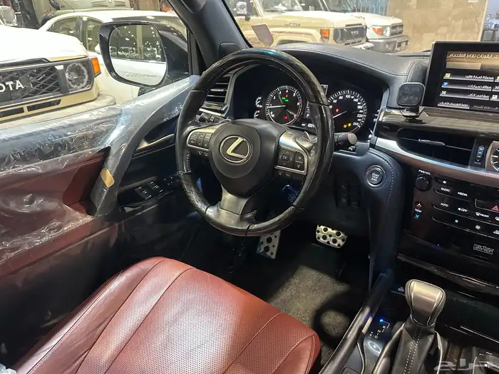 جيب لكزس LX570 سبورت 2020 فطيمي على الشرط 29