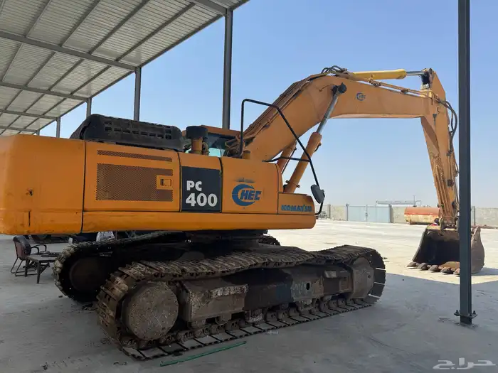 حفارة بوكلين كوماتسو 400lc موديل 2012 للبيع 3