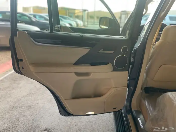 لكزس LX570 2020 ممشى 20 الف شرط 17