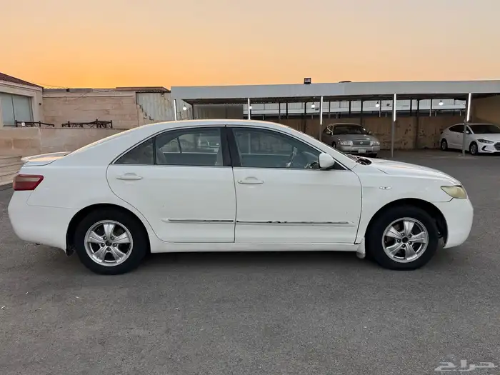 للبيع كامري 2008 قير عادي 7