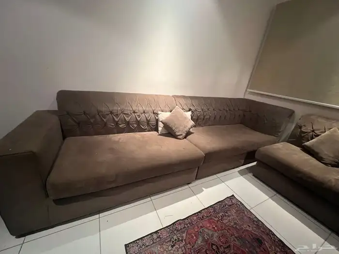 كنب للبيع مستعجل ب 150 لا يجود فيه كسور مع المخدات 1