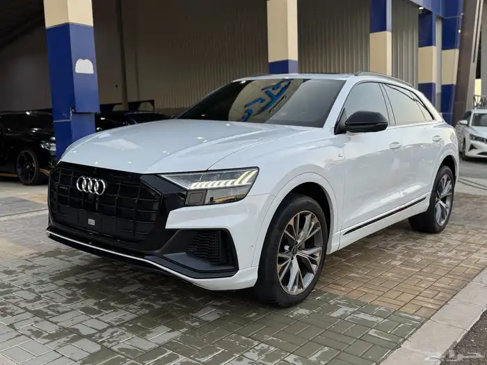 اودي Q8 2023 S line على الضمان عداد 25 الف 0