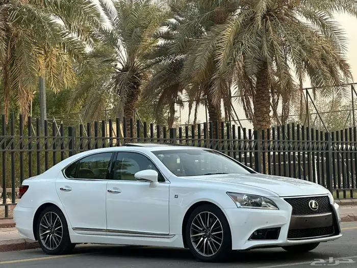 لكزس LS460 موديل 2013 سعودي اسبورت 3