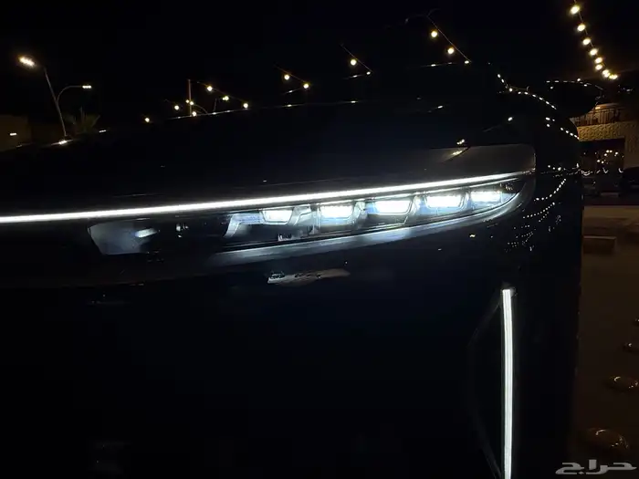 Lucid Air Touring   فخامة كهربائية بمواصفات عالية 44