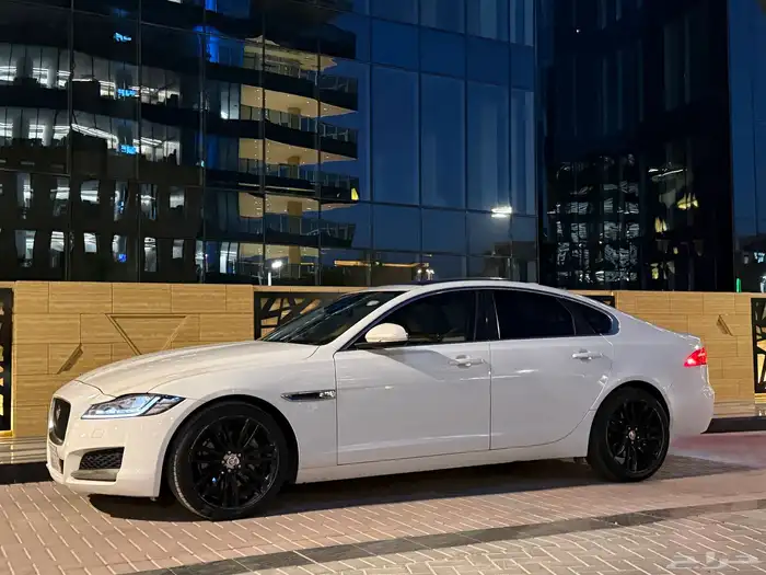 جاكوار XF 2018 7
