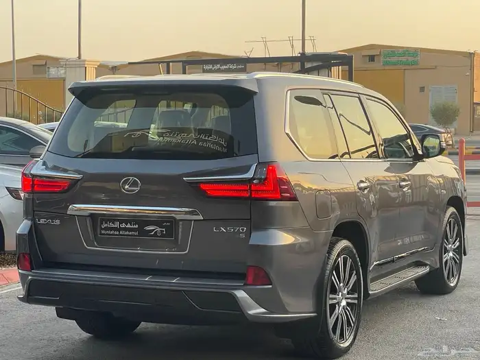 لكزس LX570 2020 ممشى 20 الف شرط 4