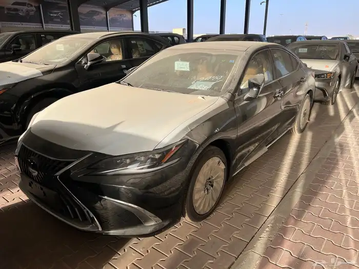 لكزس ES350 موديل 2025 جميع الالوان والفئات اقساط بنوك 21