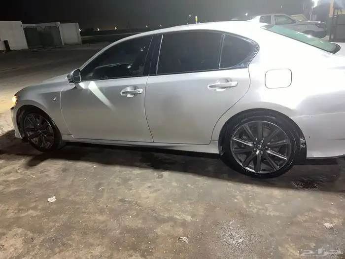 لكزسGs350 Fsport (لوح اماراتية) 2
