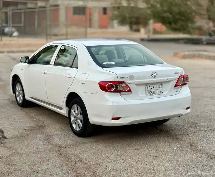 للبيع كورلا 2012 (XLI 1.6) نص فل ((نظيفة)) 9