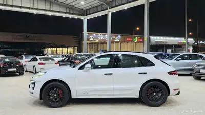 بورش ماكان 2017 GTS مواصفات خاصة index