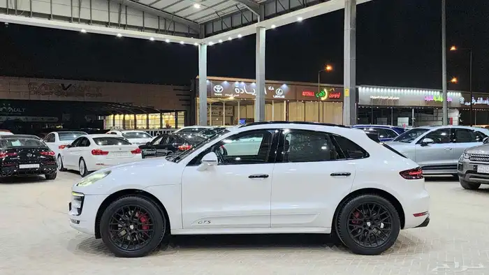 بورش ماكان 2017 GTS مواصفات خاصة 1