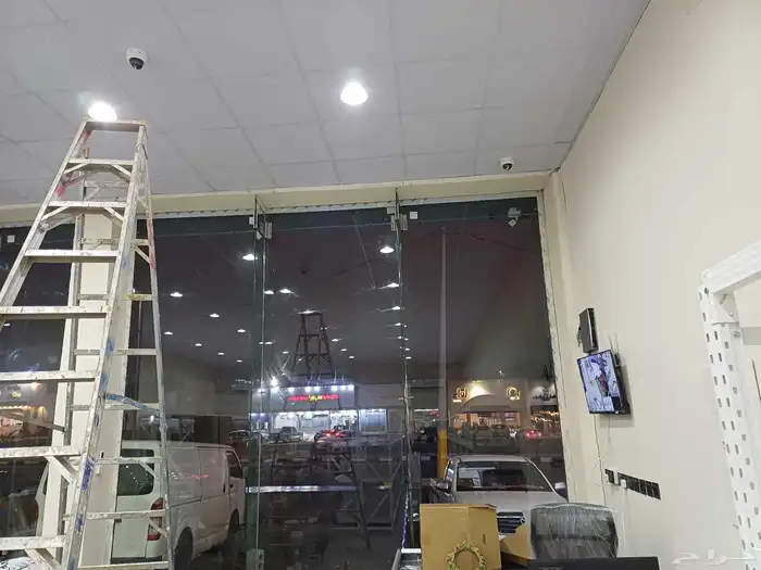 فني كاميرات مراقبة 1