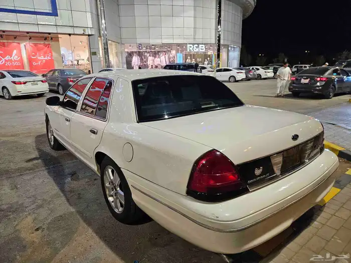 كراون فكتوريا 2003 16