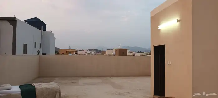 دور بحوش مبلط ومسبح للبيع أو للإيجار في الكدرة مقابل الباخرة 40