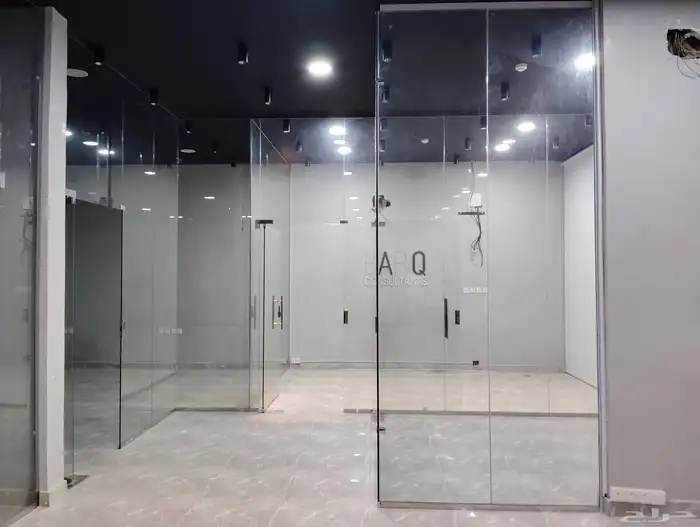 قزاز للبيع راكب في صاله 2