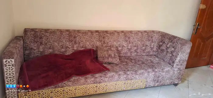 2 كنبه نفس الشكل حاله ممتازه 150 ريال 0