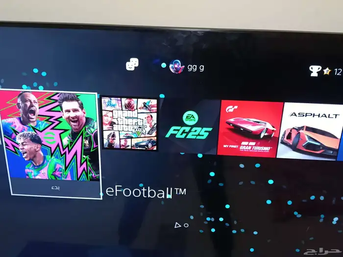 جهاز ps4 سليم معاه يدين والاشرطه معاه512 جيجا ب 900 ريال 0