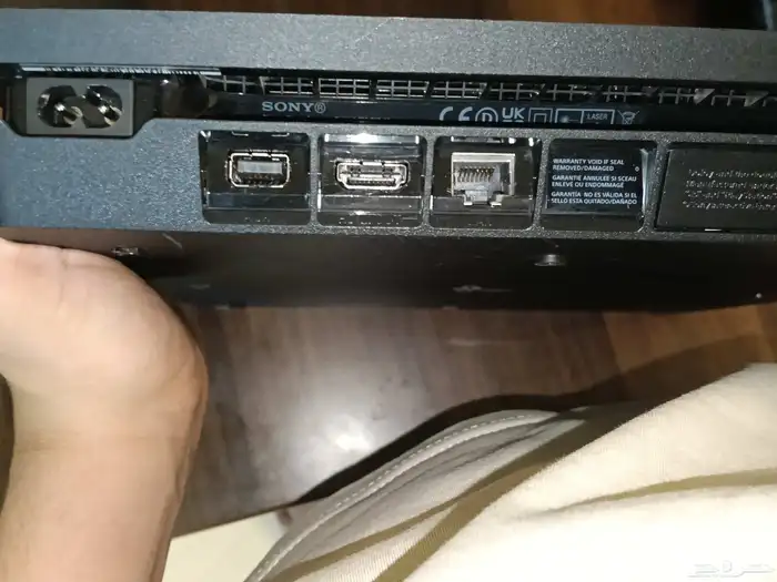 جهاز ps4 سليم معاه يدين والاشرطه معاه512 جيجا ب 900 ريال 4