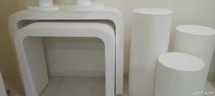 طاولات تقديم هدايا للملكه والعرس والمنسابات 0