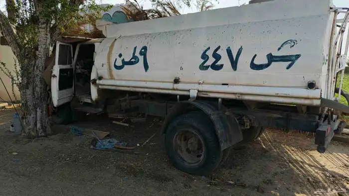 للبيع وايت 9 طن تويوتا 4