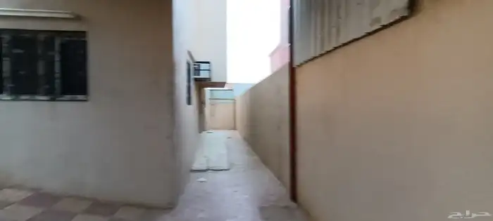 دور بحوش مبلط ومسبح للبيع أو للإيجار في الكدرة مقابل الباخرة 38