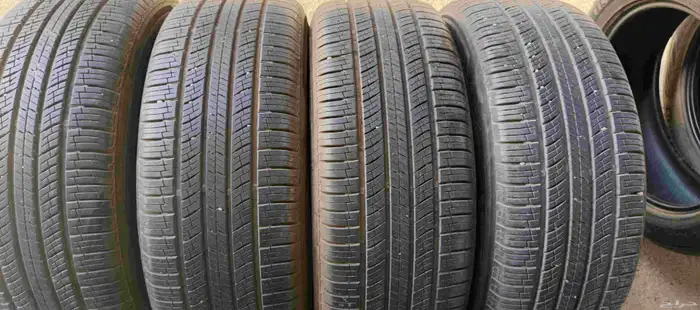 كفرات نكسن كوري مقاس 235 50 19  تاريخ 2024 7