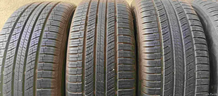 كفرات نكسن كوري مقاس 235 50 19  تاريخ 2024 8