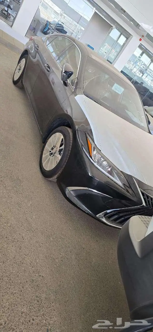 لكزس ES250AA   ES300h موديل 2025 كاش باقل الاسعار 1