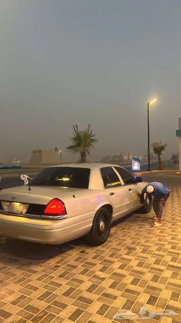 فورد فكتوريا 10
