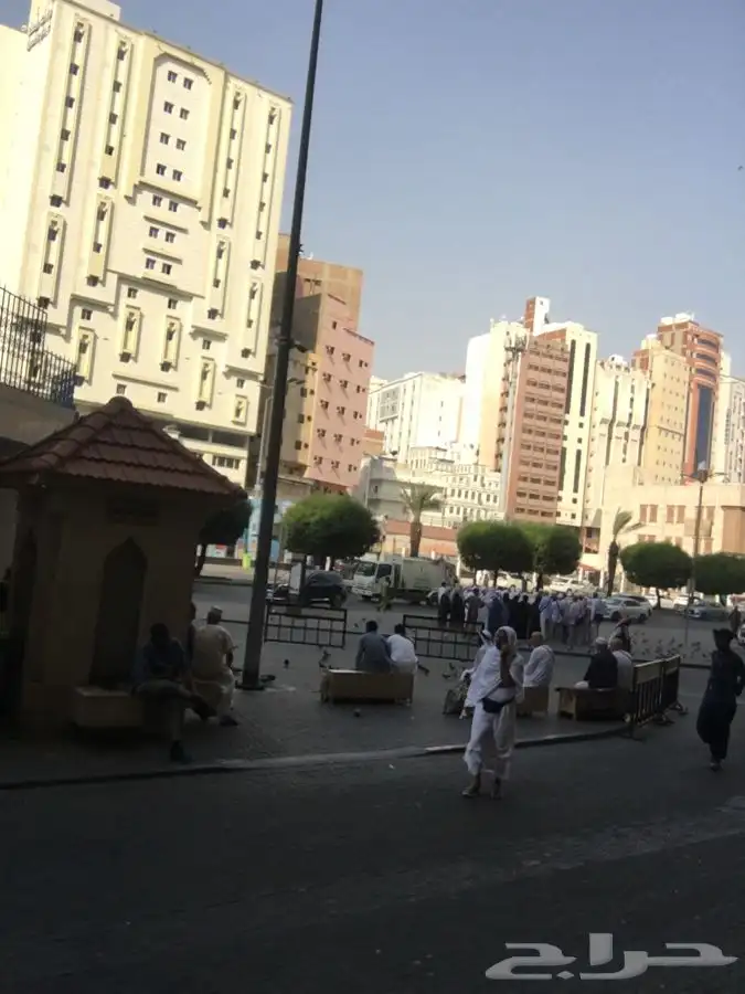 محل للتقبيل بالمنطقة المركزية بمكة عند الحرم 0