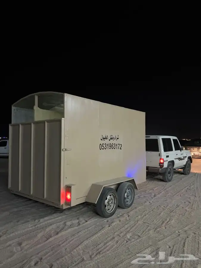 عربة نقل خيل 0