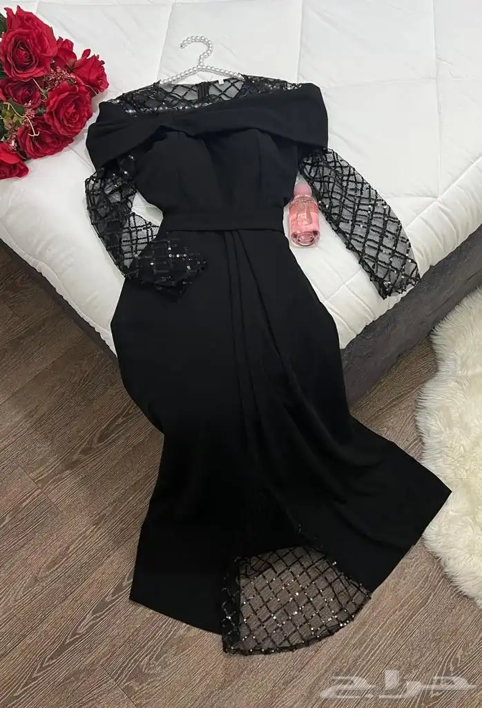 فستان اسود  باربي 0
