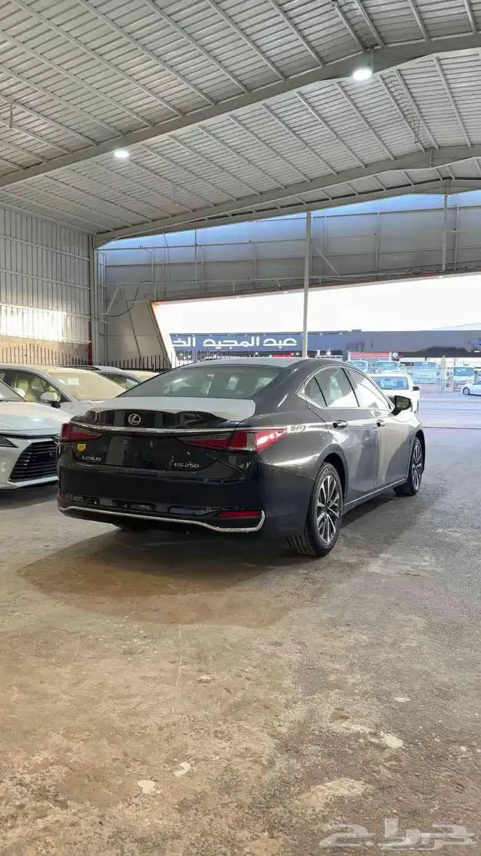 ليكزس ES 250 AA موديل 2025 سعودي 1