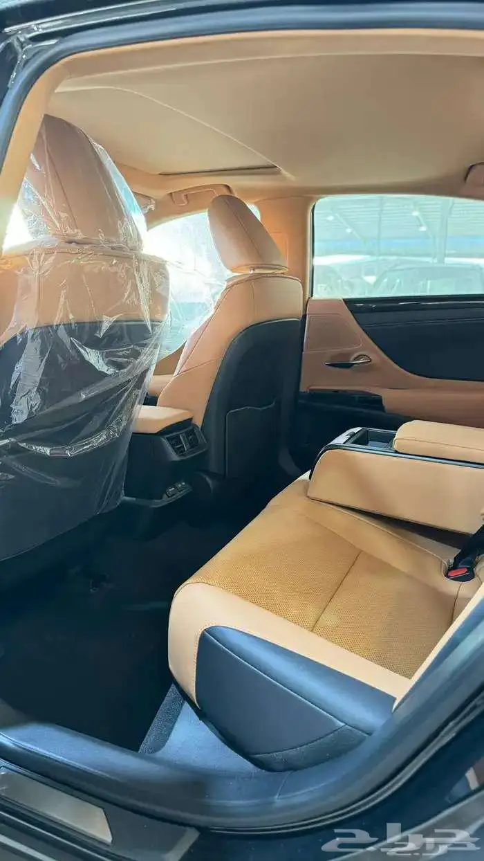 ليكزس ES 250 AA موديل 2025 سعودي 2
