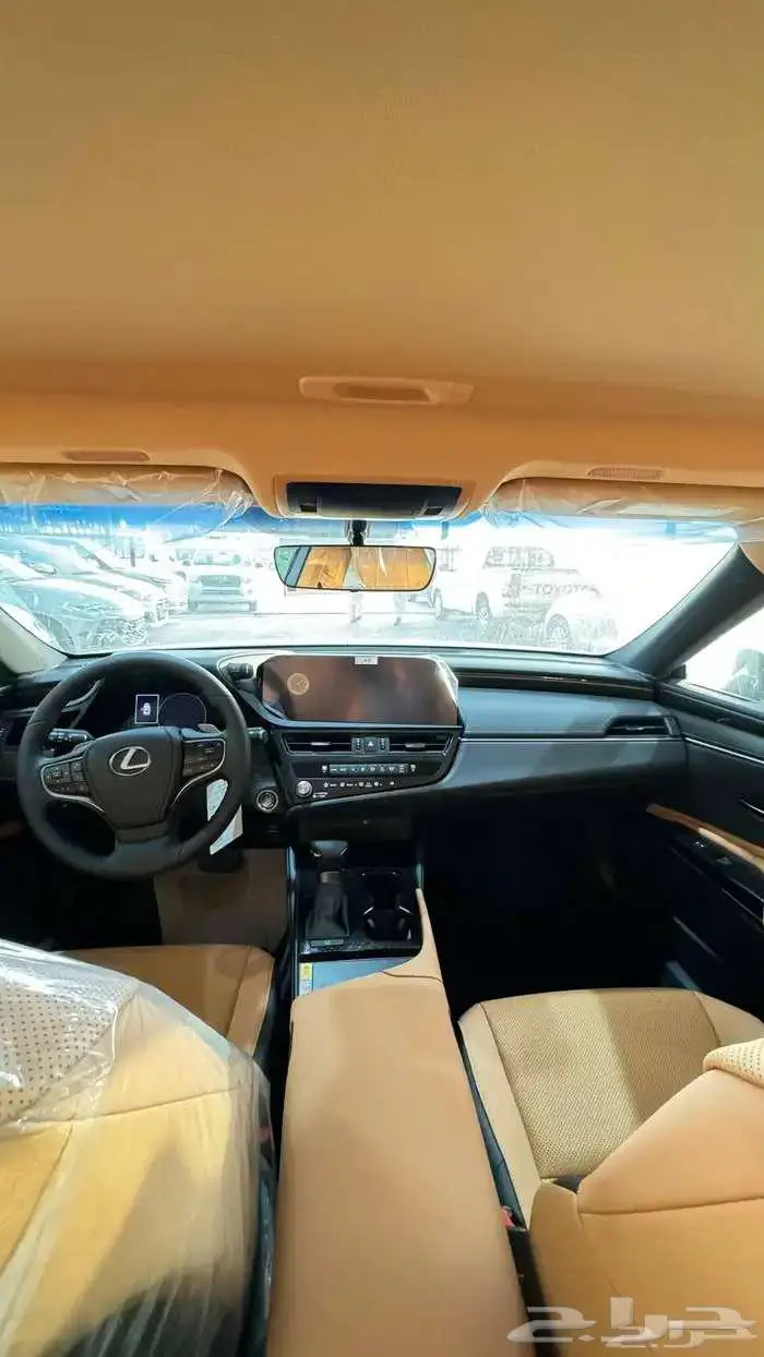 ليكزس ES 250 AA موديل 2025 سعودي 5