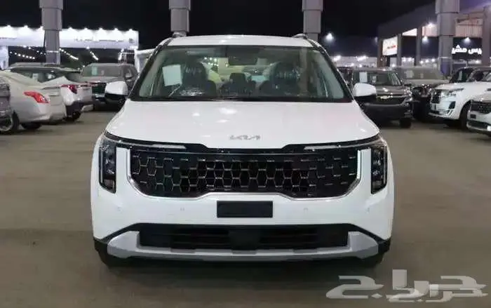 كيا كرنفال استاندرد موديل 2025 3
