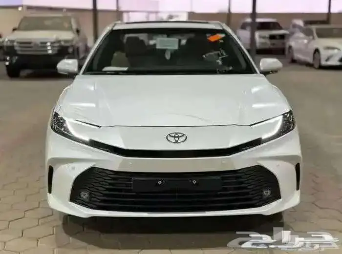 تويوتا كامري 2025 1