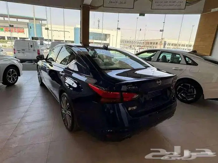 نيسان التيما 3