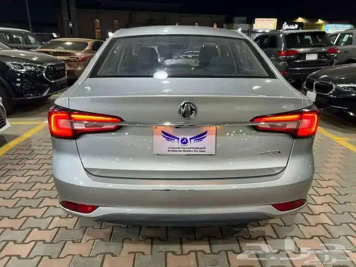 ام جي 5 2023 نص فل متاح تقسيط 3