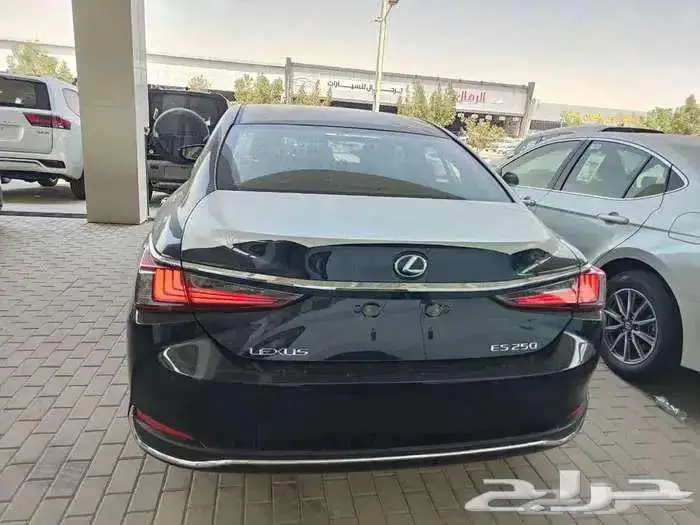 لكزس ES 250 AA ستاندر 2025 سعودي 13